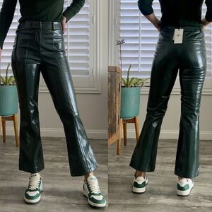 NWT 7 For All Mankind Women’s Faux Leather Shiny Flare Pants Green Size Small